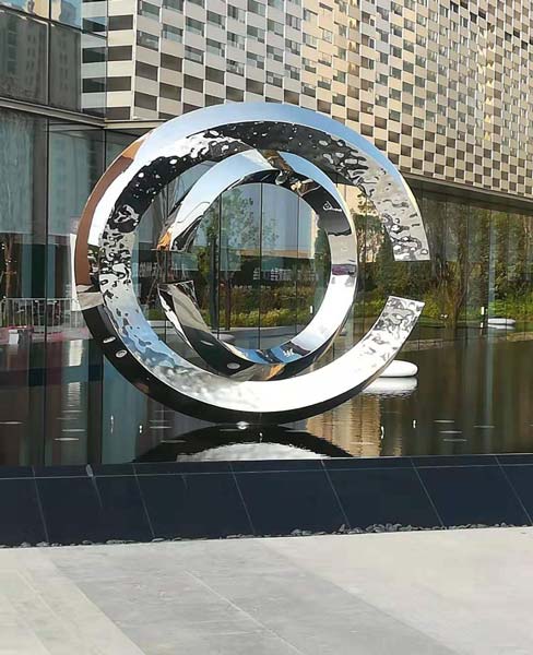 蕪湖人物雕塑公司的雕塑作品在博物館中的展示方式有哪些？